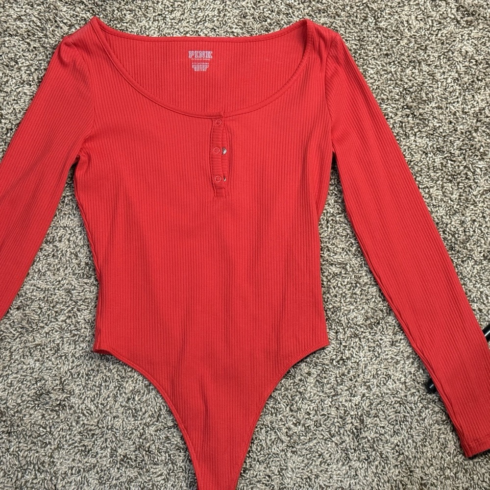Victoria's‎ Secret Pink Women's Size S Long Sleeve Ribbed Bodysuit Red